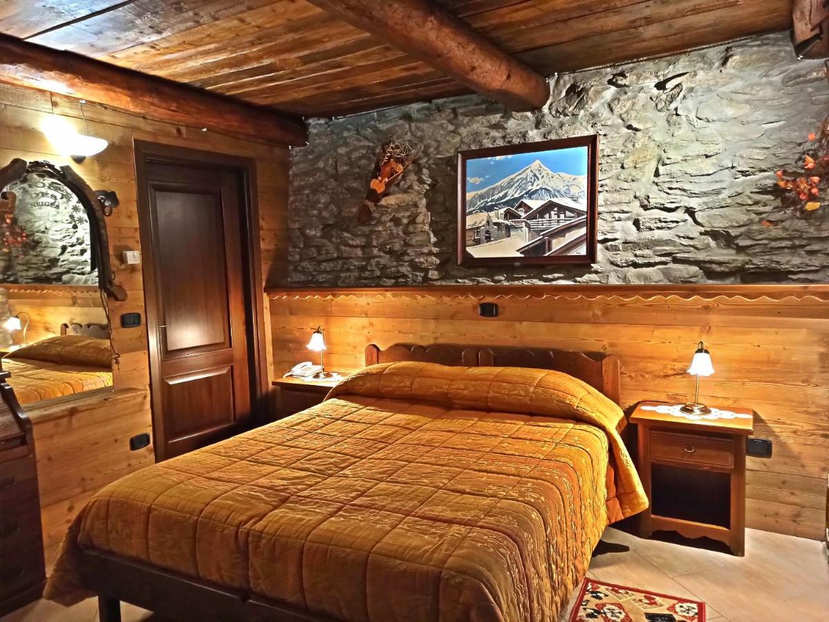 Etoile Des Neiges Hotel Oulx Екстериор снимка
