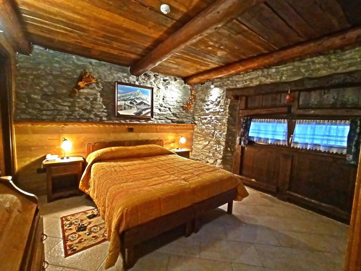 Etoile Des Neiges Hotel Oulx Екстериор снимка