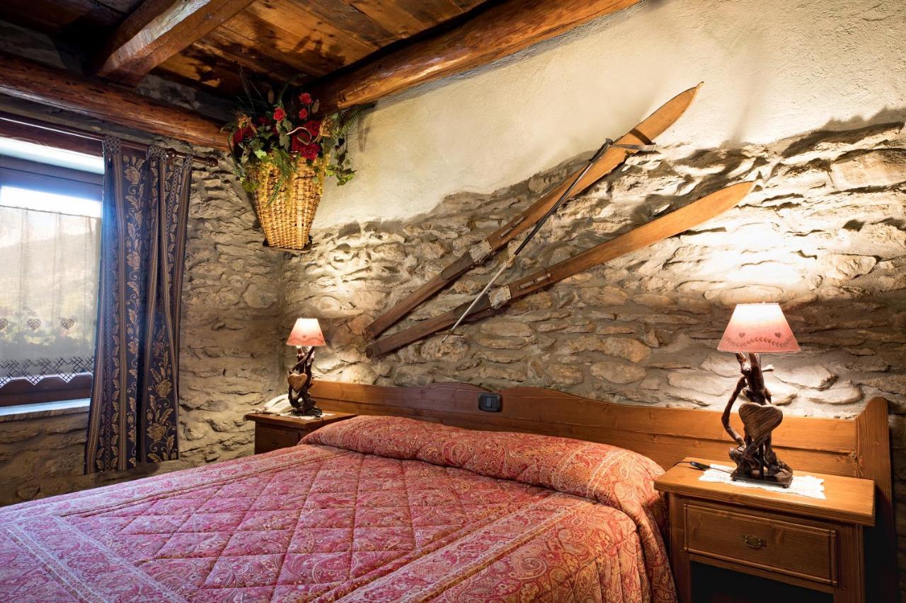 Etoile Des Neiges Hotel Oulx Екстериор снимка
